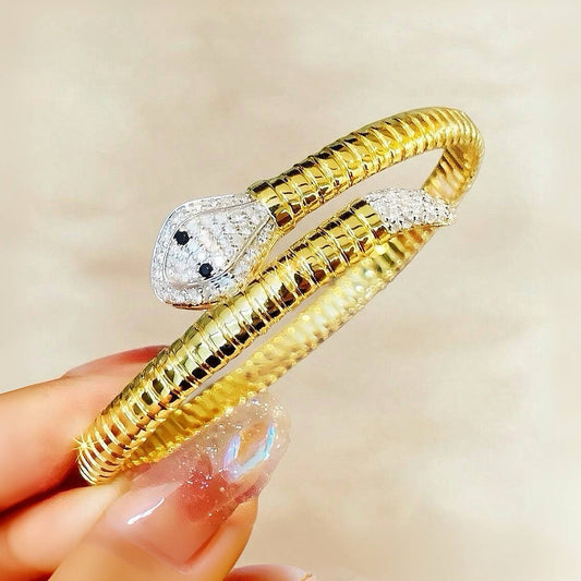 Snake 18k Gold Diamond Bracelet (Item No. VT247）