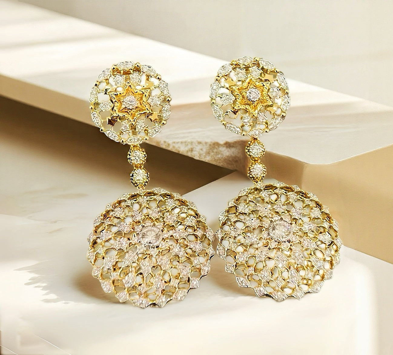 Vintage 18k Gold Diamond Earring (Item No. VT236）