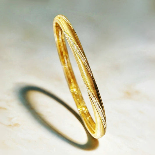 Vintage 18k Gold Diamond Bracelet (Item No. VT149）