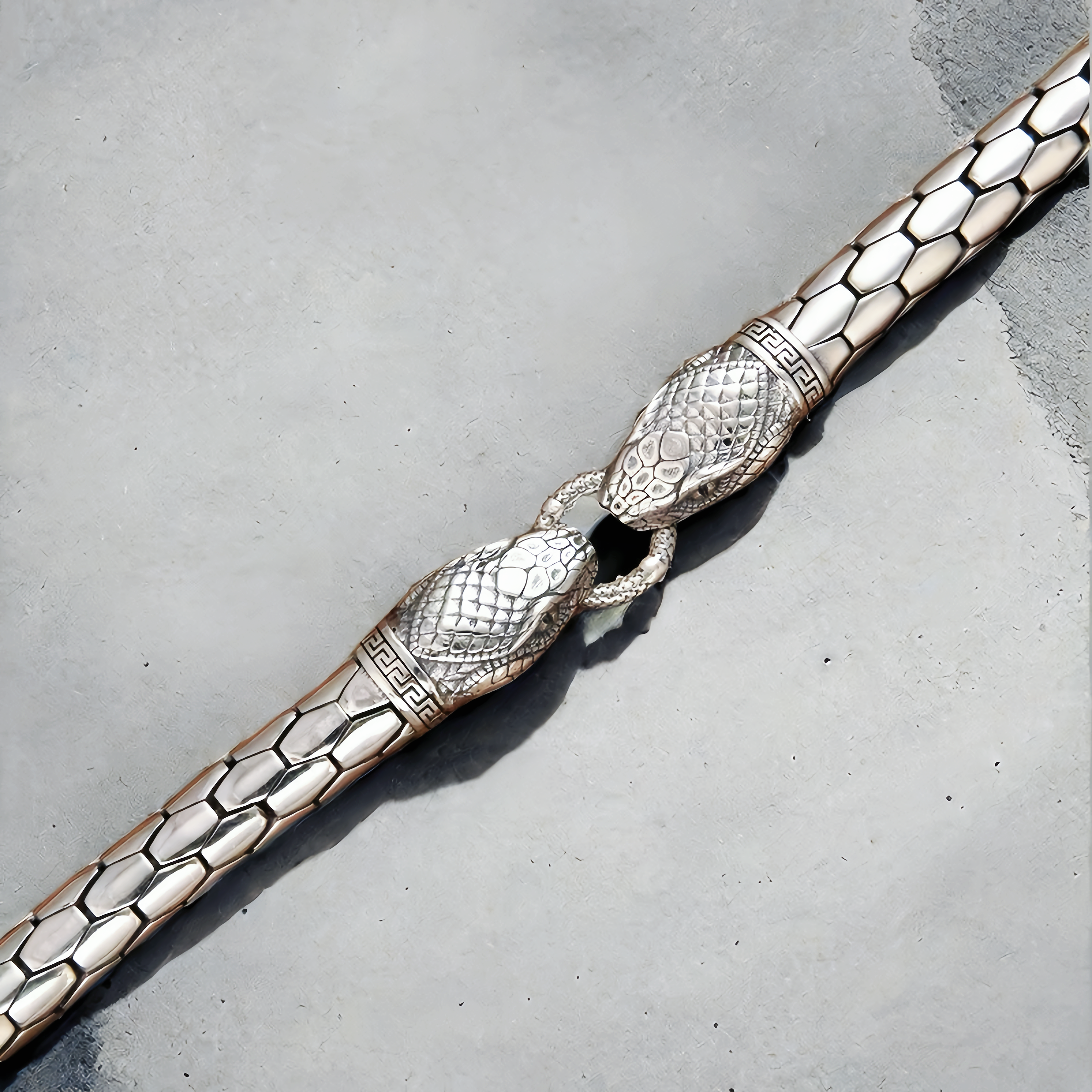 Snake Fashion Silver Bracelet (Item No. B0679）