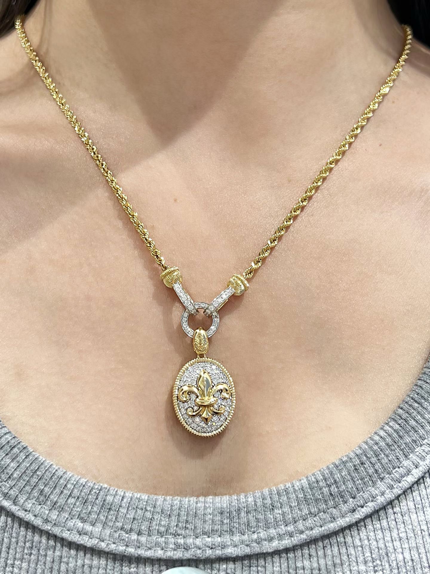 Contemporary 18k Gold Diamond Necklace (Item No. VT495）