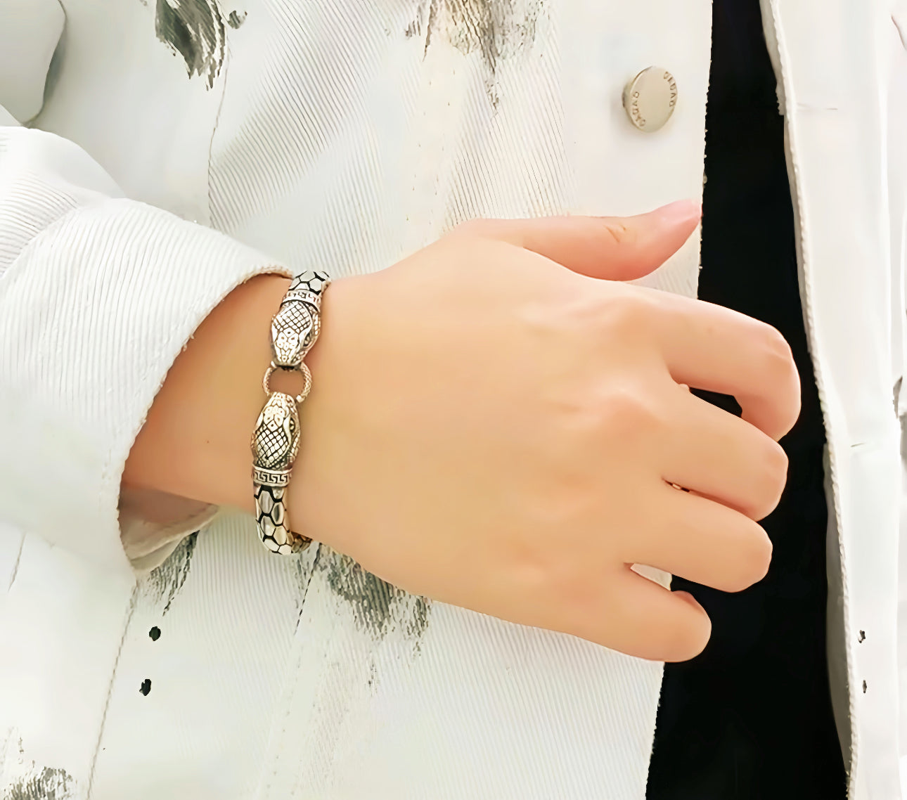 Snake Fashion Silver Bracelet (Item No. B0679）