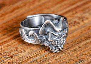 Skull Silver Ring (Item No. R0145）