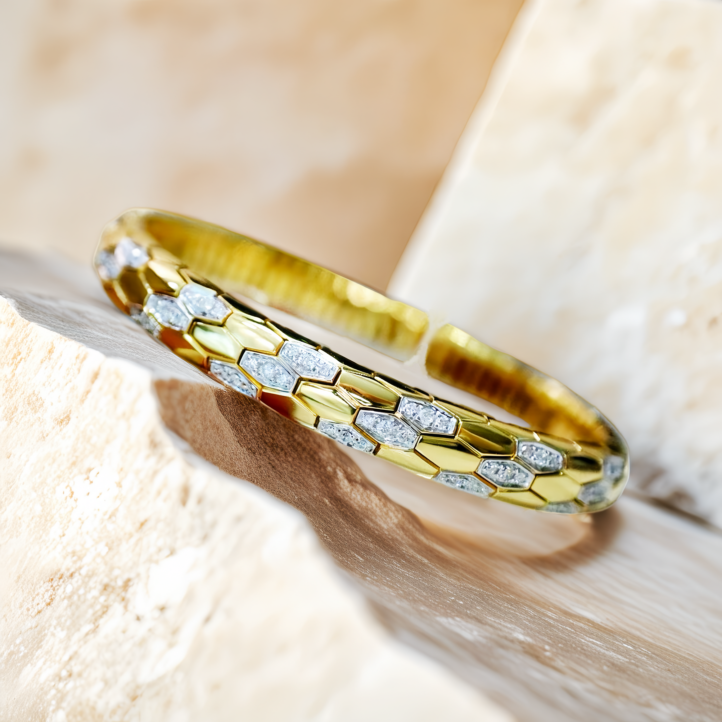 Vintage 18k Gold Diamond Bracelet (Item No. VT136）