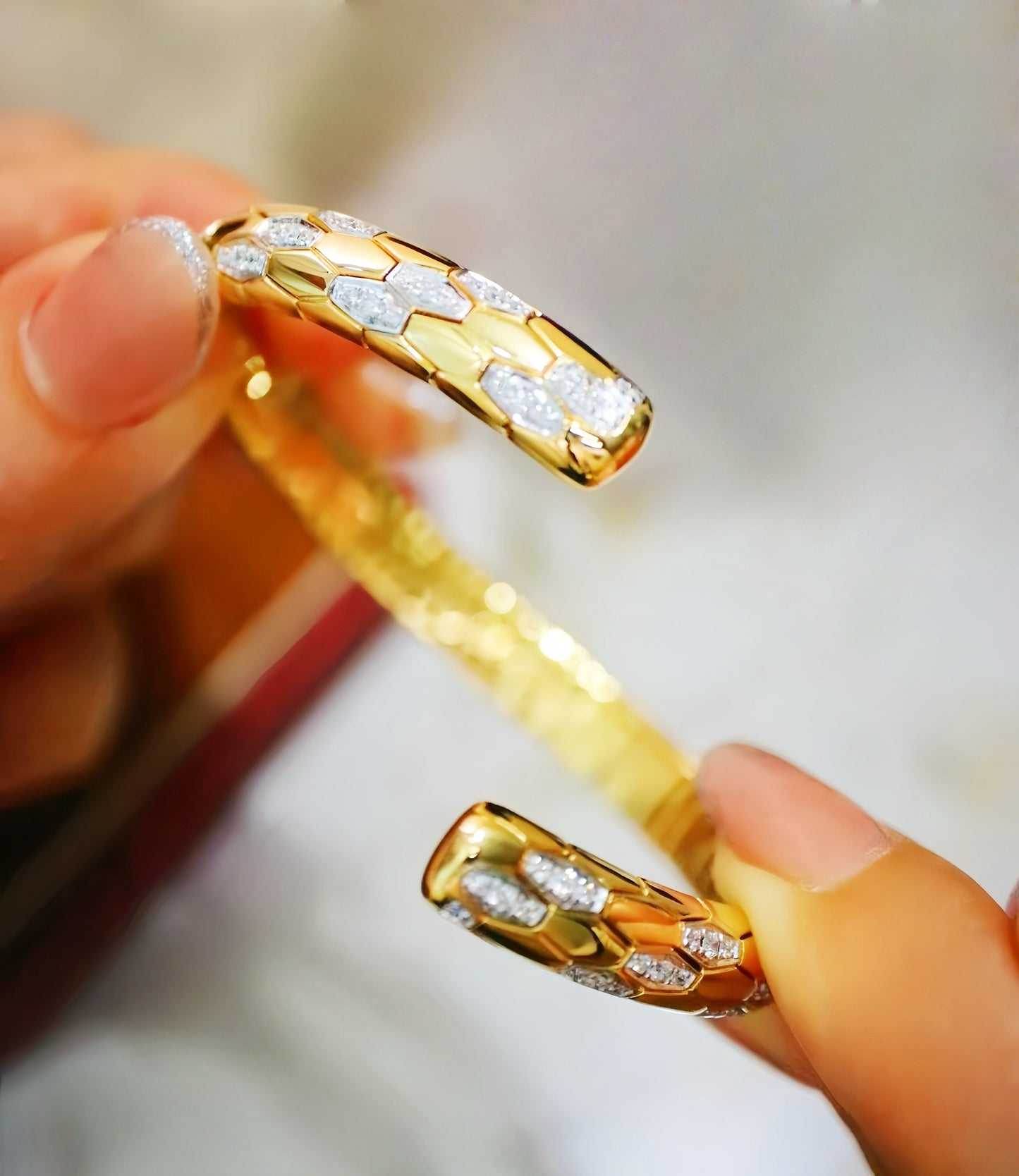 Vintage 18k Gold Diamond Bracelet (Item No. VT136）