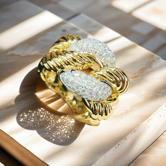 Large Vintage Cuban 18k Gold Diamond Ring (Item No. VT007）