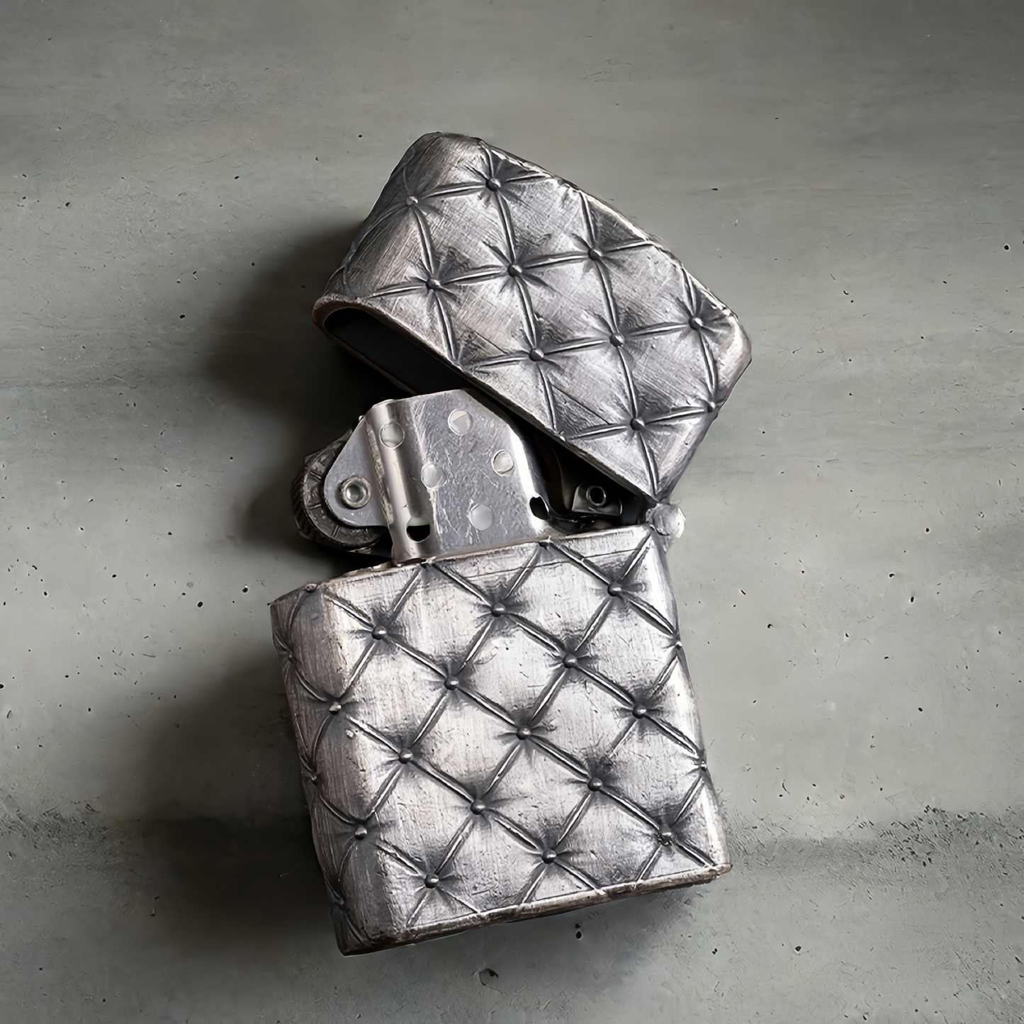 Vintage Silver Zippo Lighter Case (Item No. L0028)