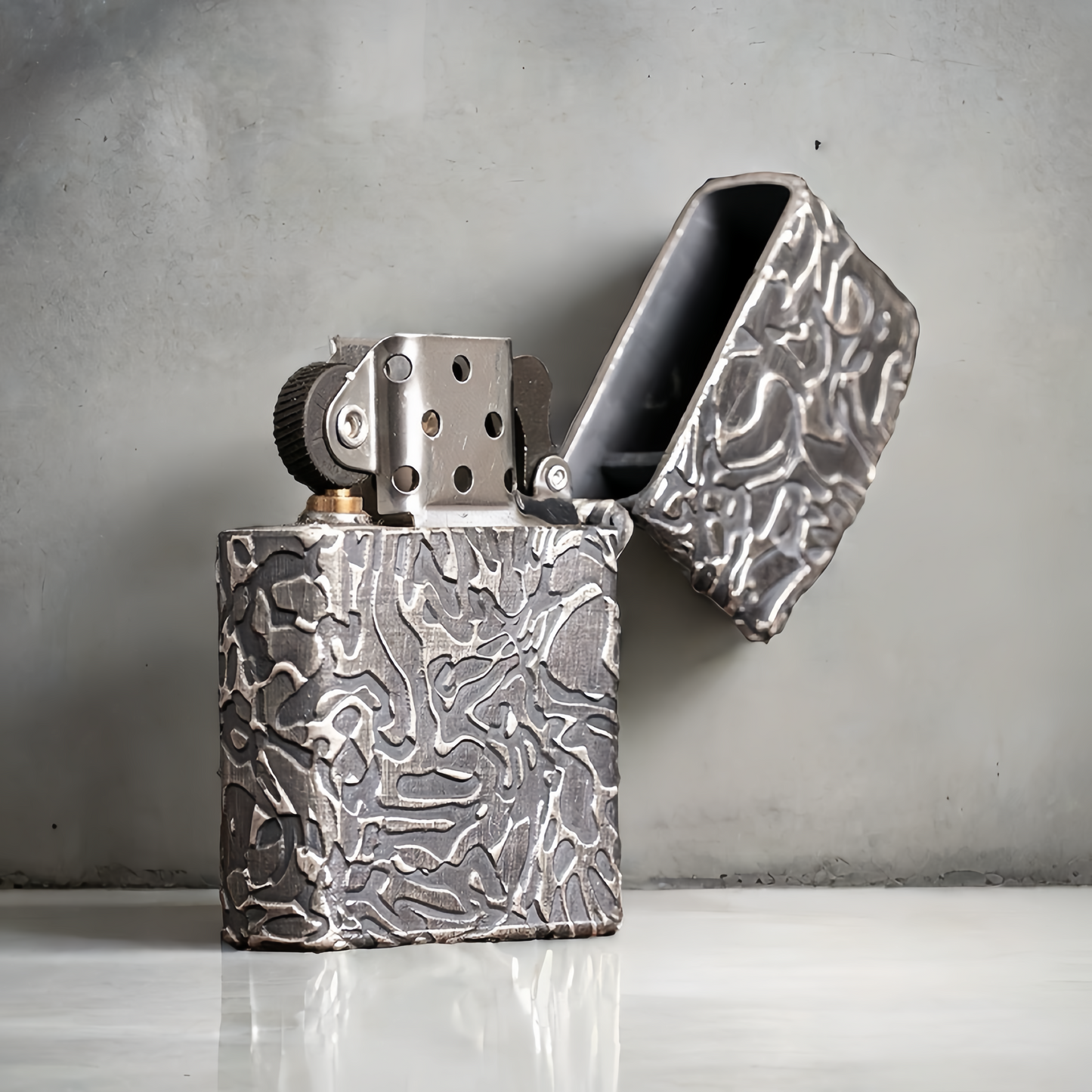 Vintage Silver Zippo Lighter Case (Item No. L0025)