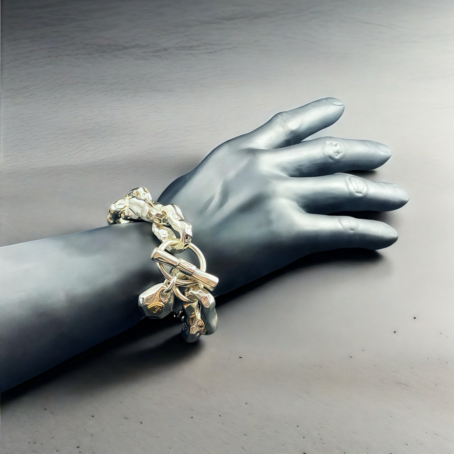 Heavy Metal Hammered Silver Bracelet (Highly Polished) (Item No.B0565)