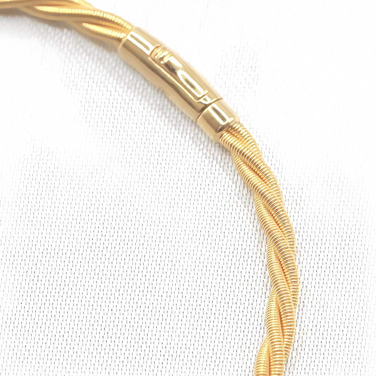 Twisted 18K Gold Bracelet (Item No. SR061CB)