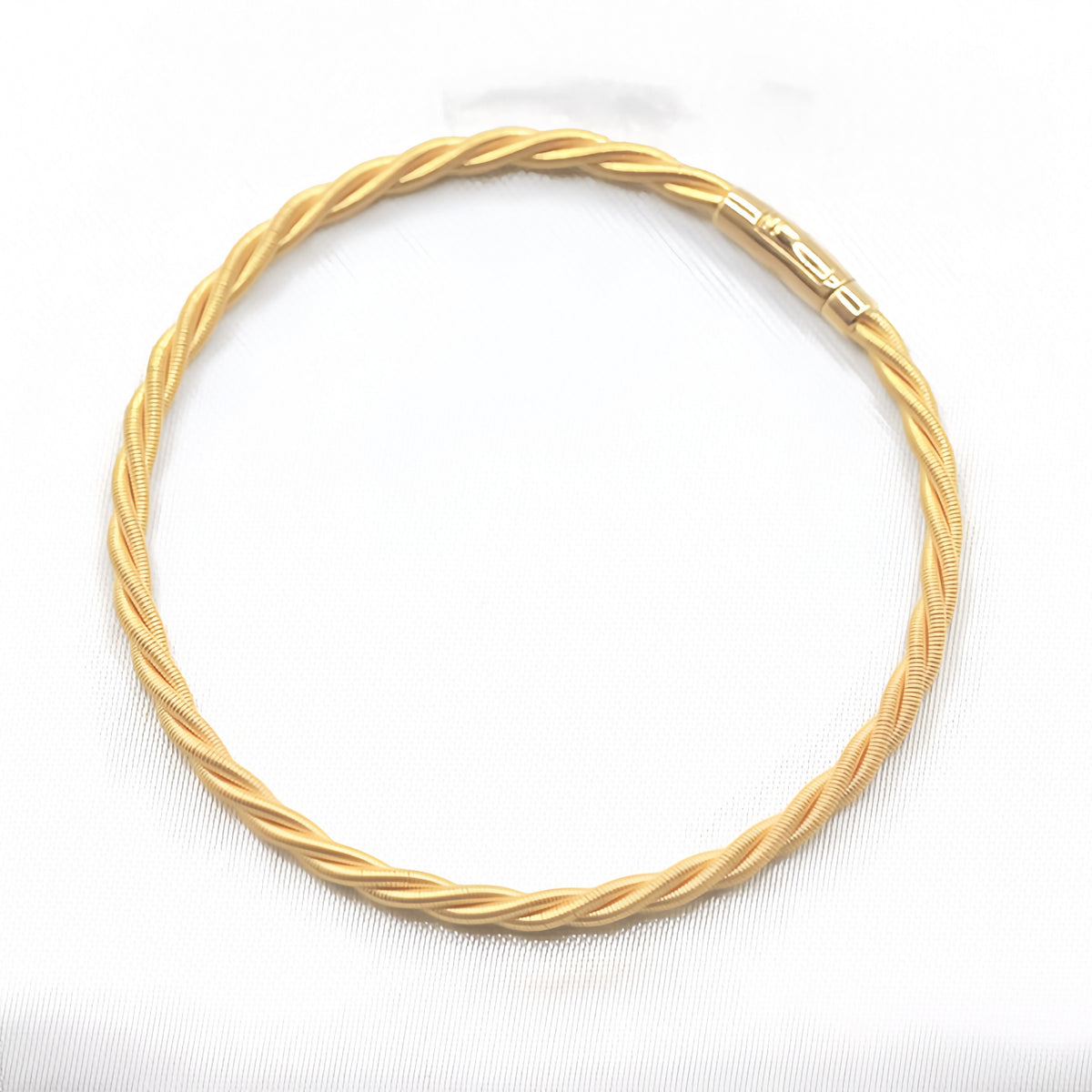 Twisted 18K Gold Bracelet (Item No. SR061CB)