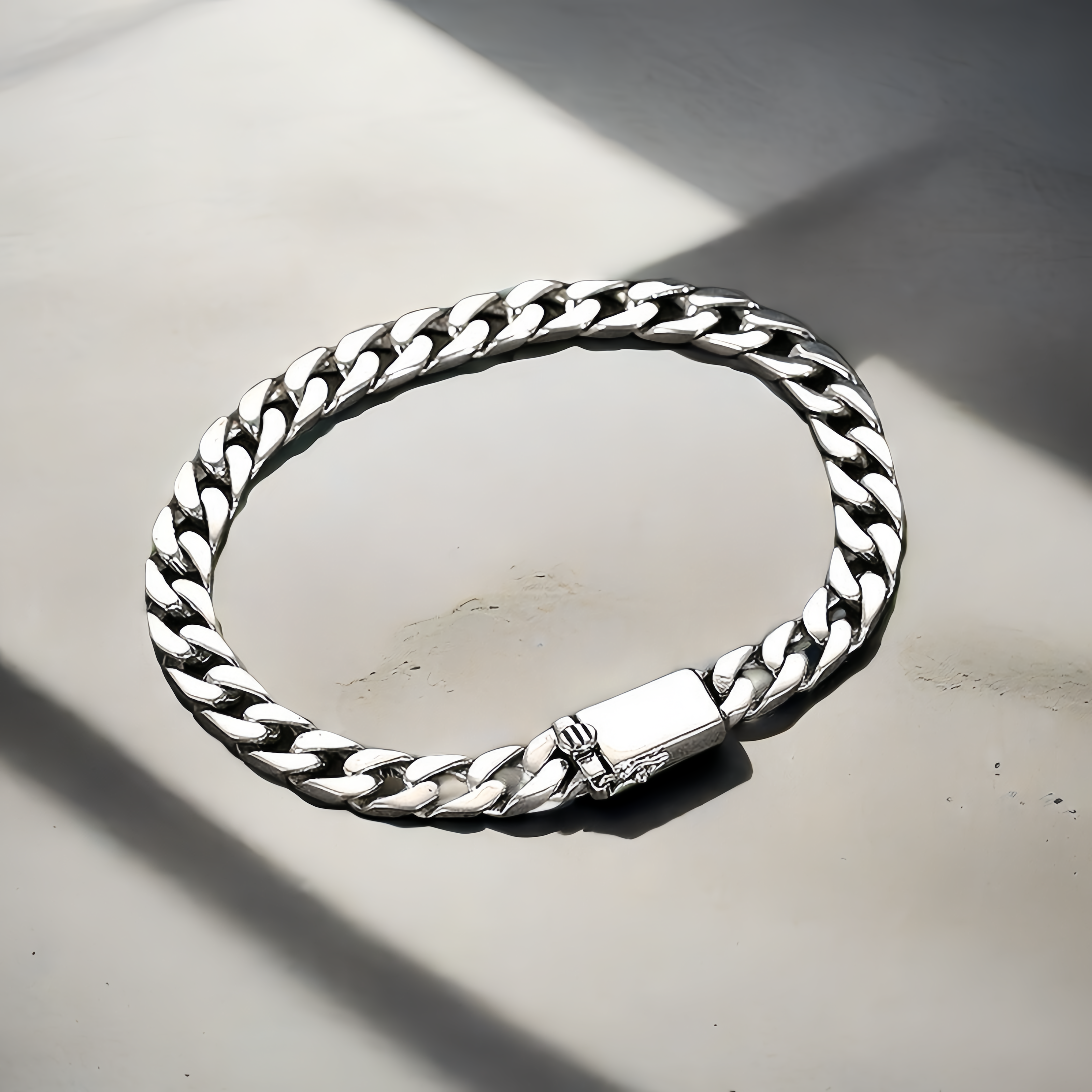 Classy Silver Bracelet Chain (Item No. B0489)