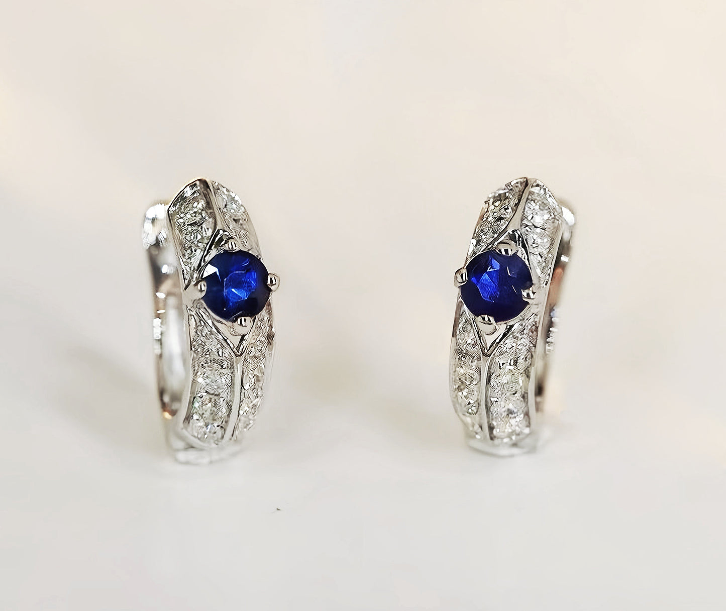 Vintage 18k Gold Diamond Earring (Item No. VT076）