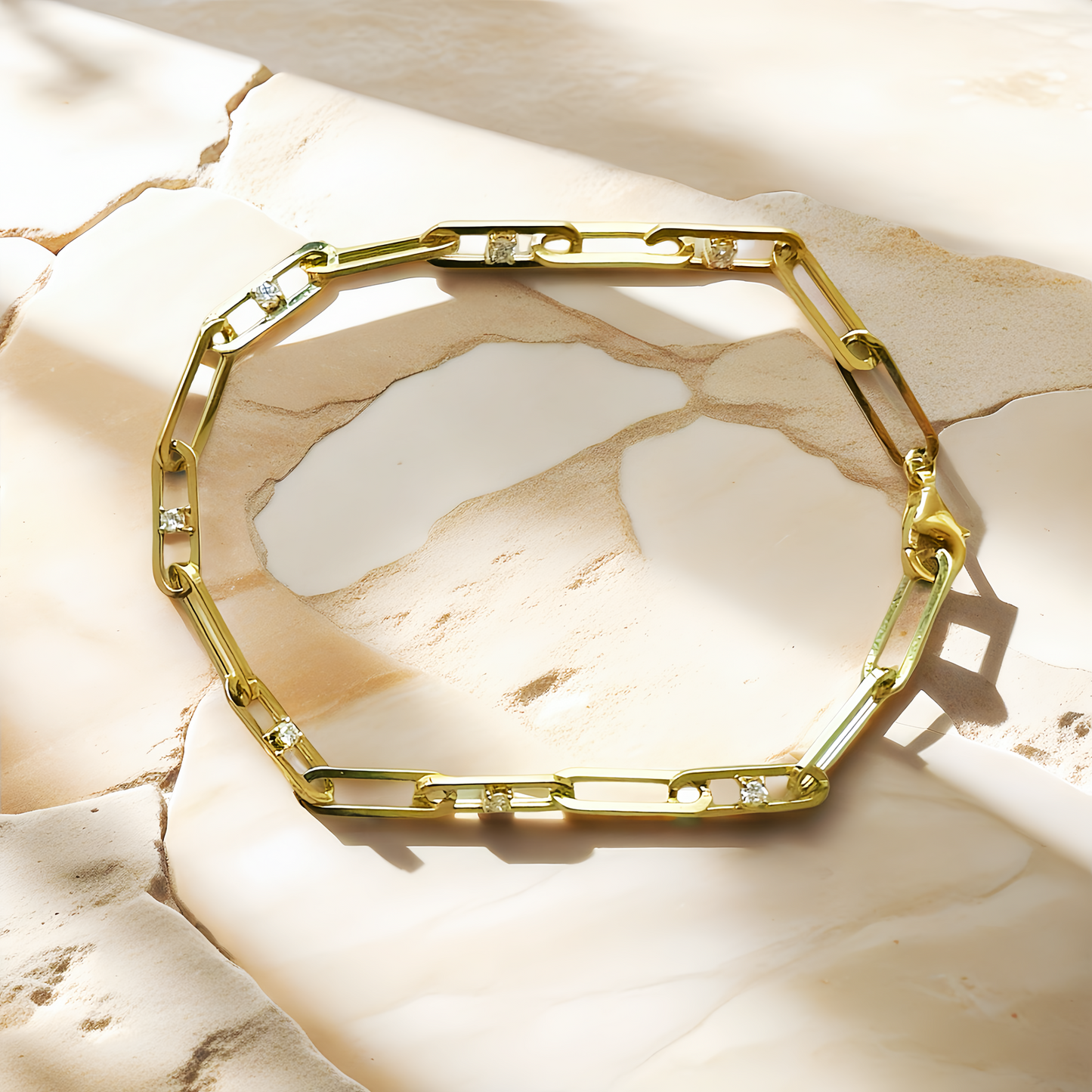 Classy 18k Gold Diamond Bracelet (Item No. VT128）