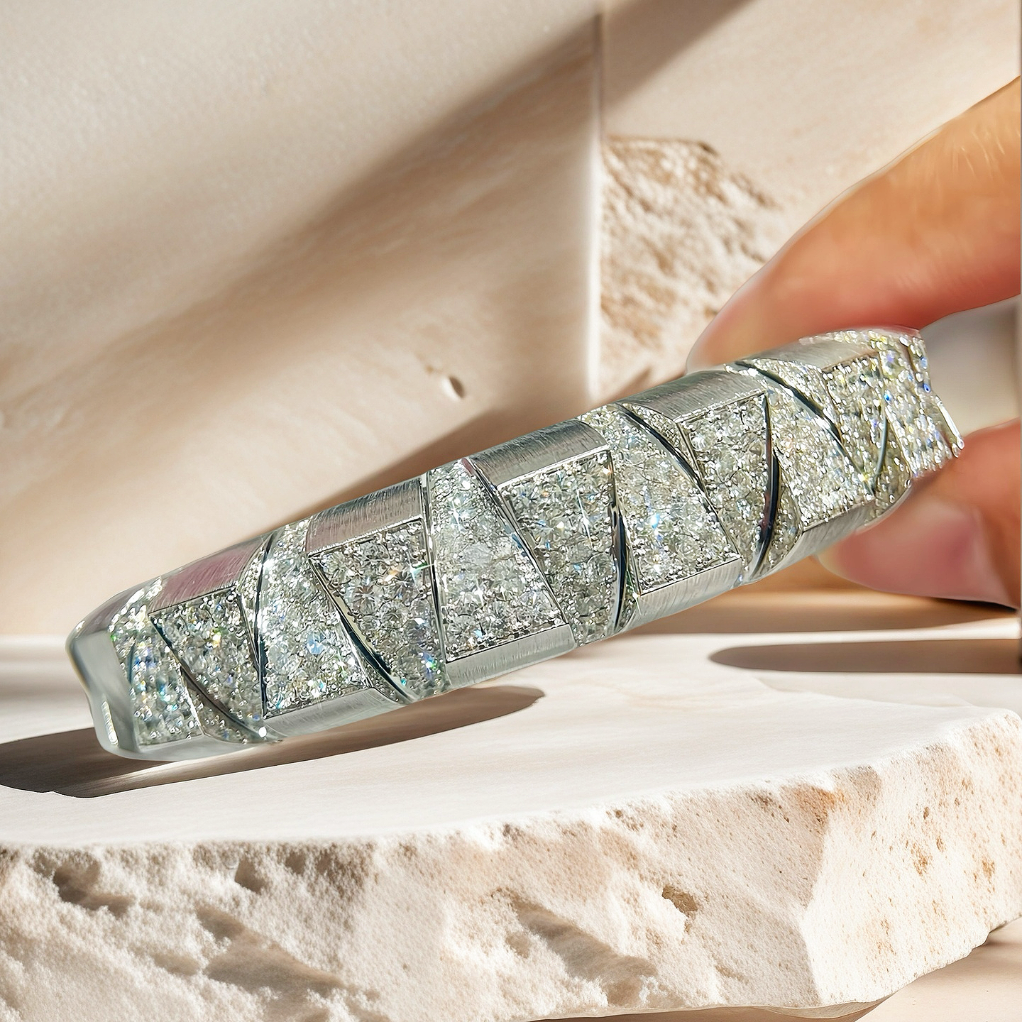 Vintage 18k Gold Diamond Bracelet (Item No. VT131）