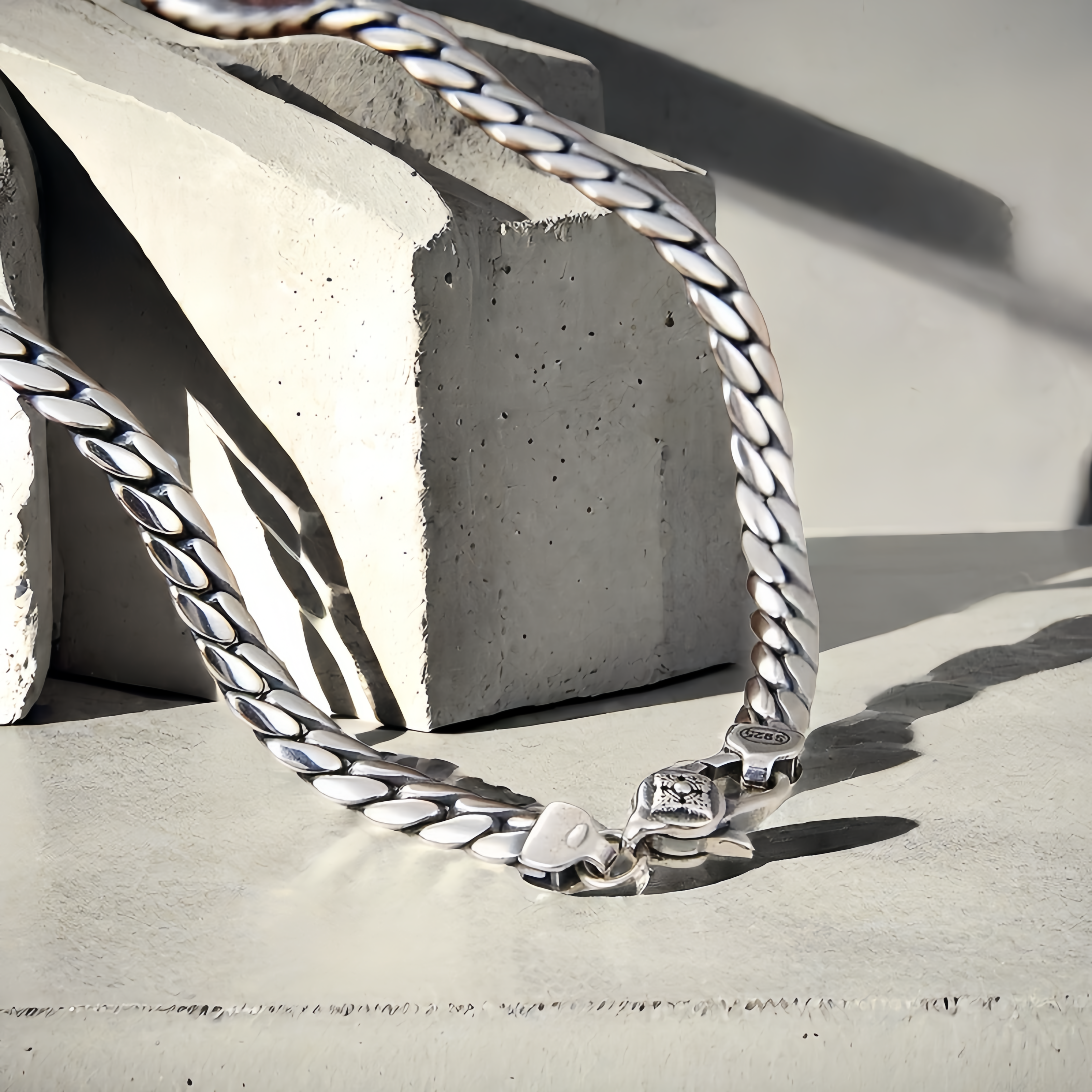 Classy Silver Snake Necklace Chain (Item No. N0029)