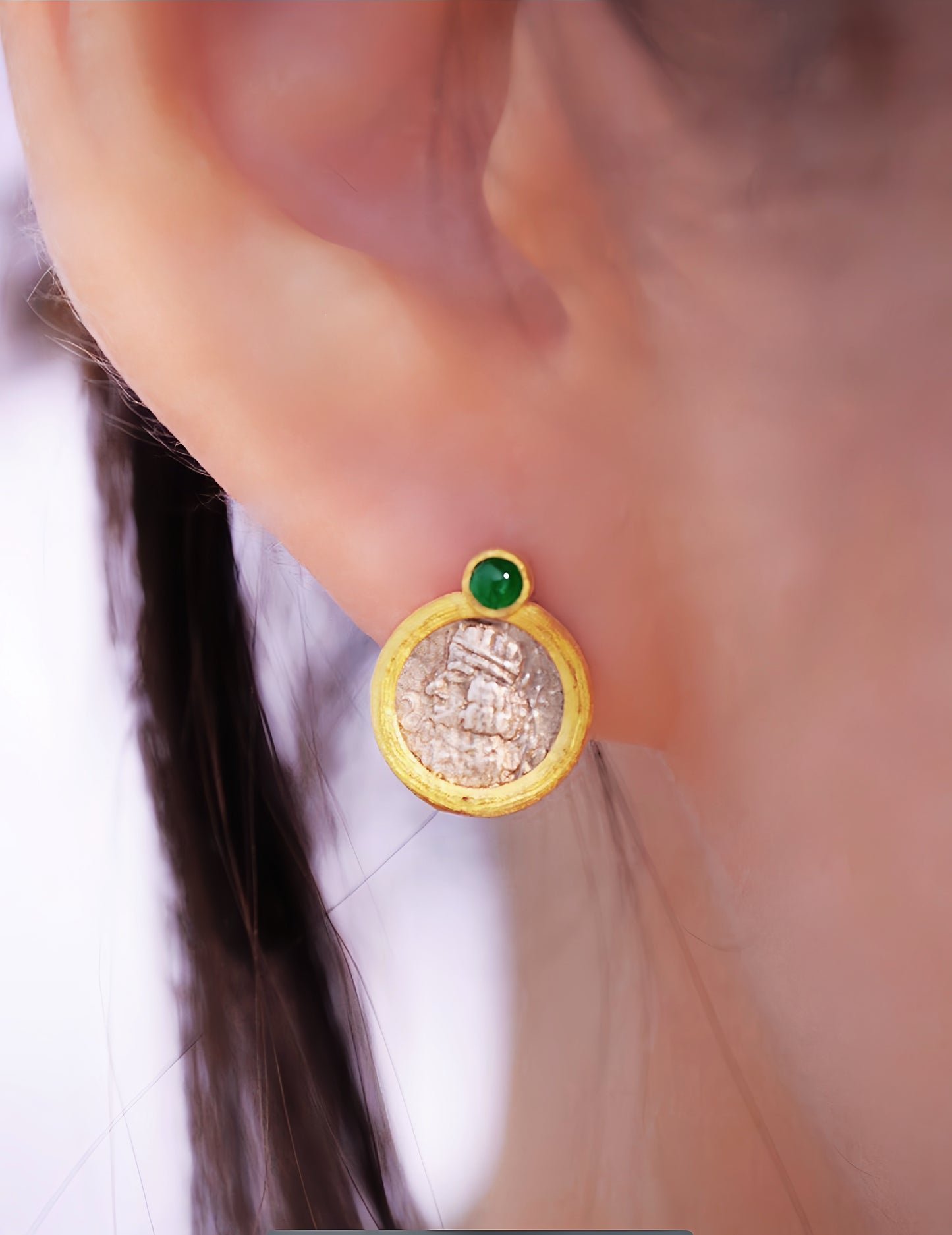 Parthian Emperor Ancient Coin Medallion 18K Gold Earring (Item No. COIN054）