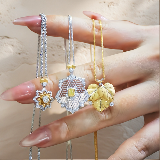 Vintage 18k Gold Diamond Pendant (Item No. VT096）