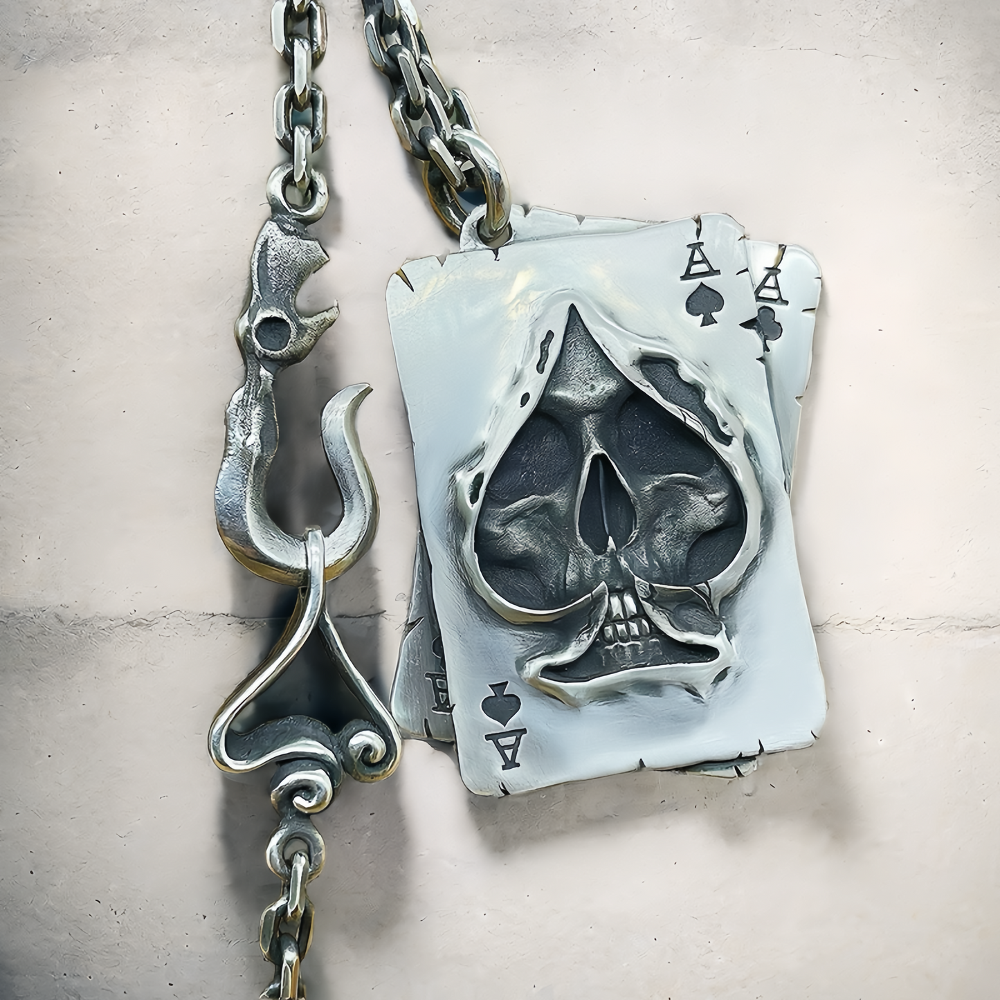 Spade Skull Silver Pendant (Item No. SC025)