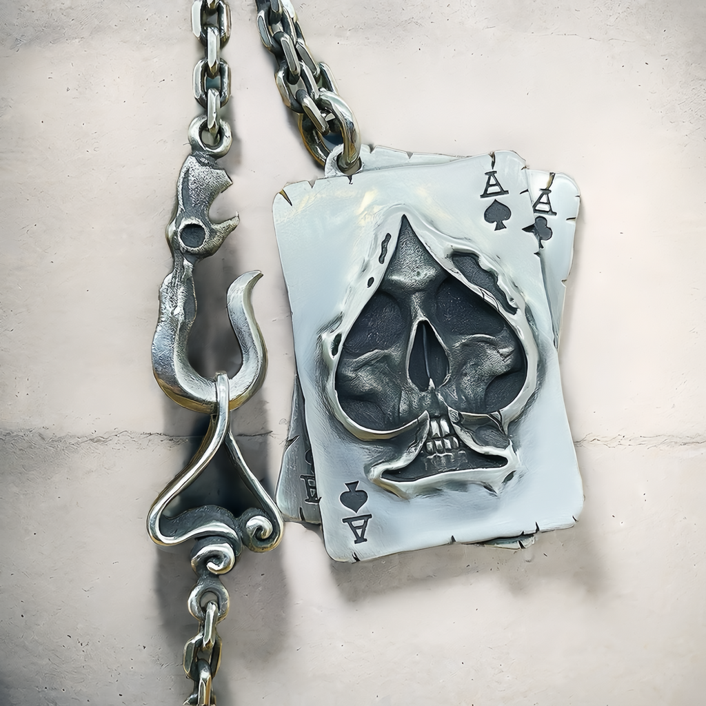 Spade Skull Silver Pendant (Item No. P0164)