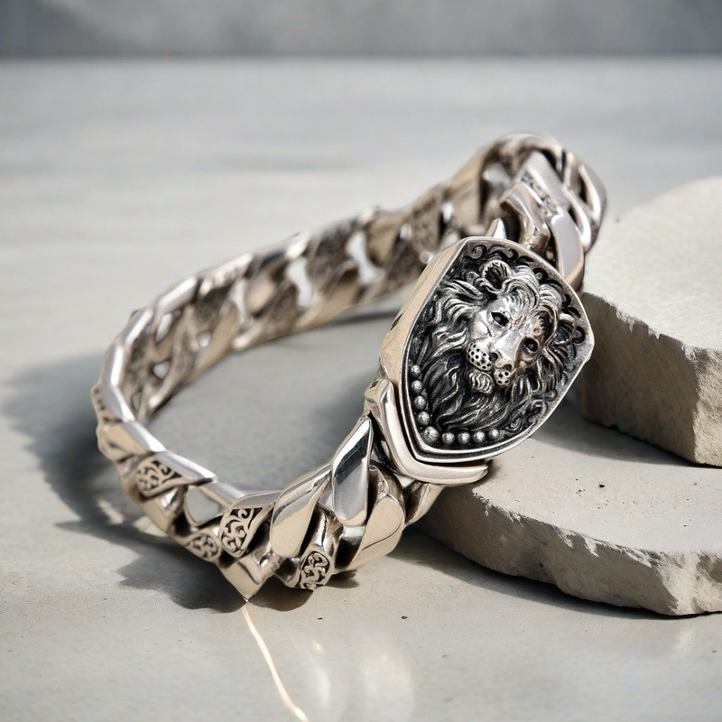 Lion Silver Bracelet (Item No. B0627）