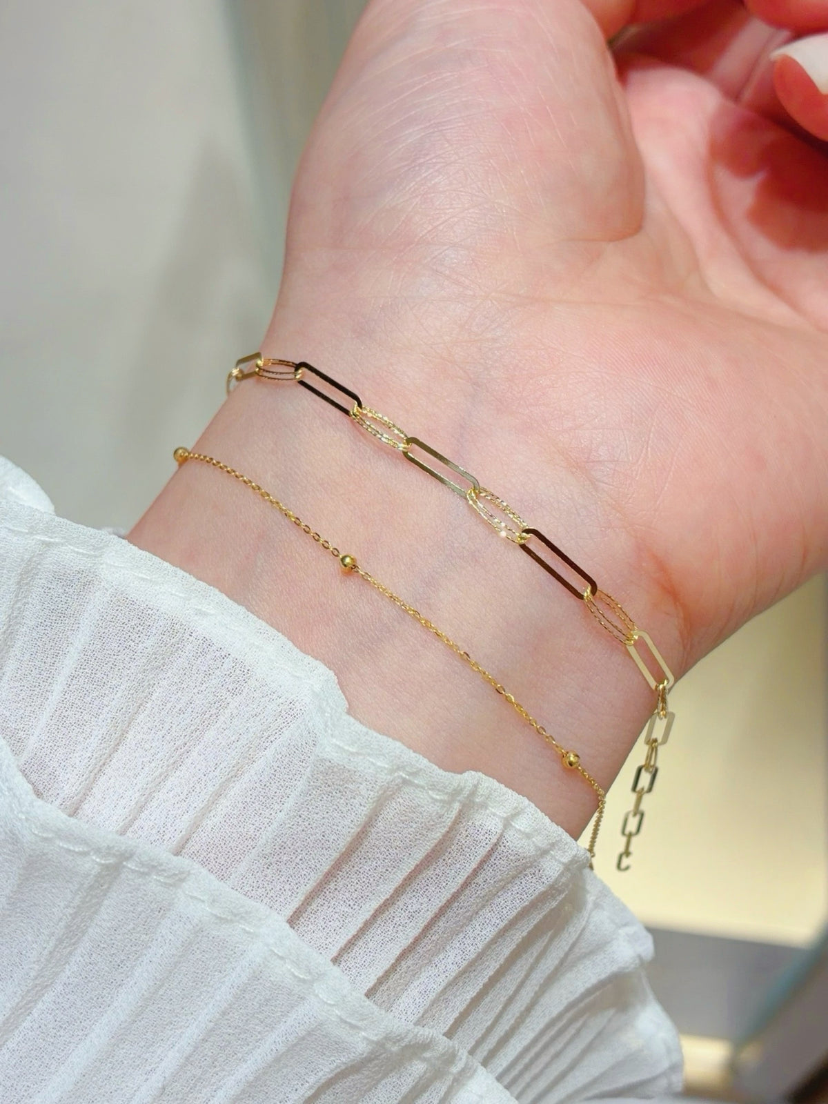 Curb Link Light Weight 18K Gold Bracelet (Item No. HFB022）