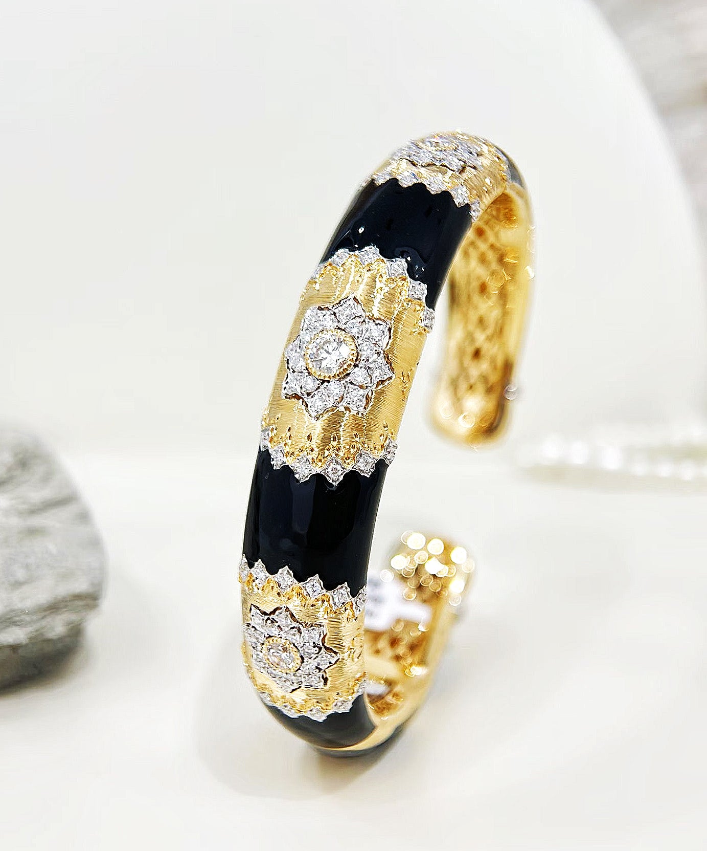Enamel Vintage 18k Gold Diamond Bracelet (Item No. VT347)