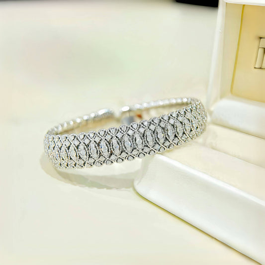 Vintage 18k Gold Diamond Bracelet (Item No. VT339)