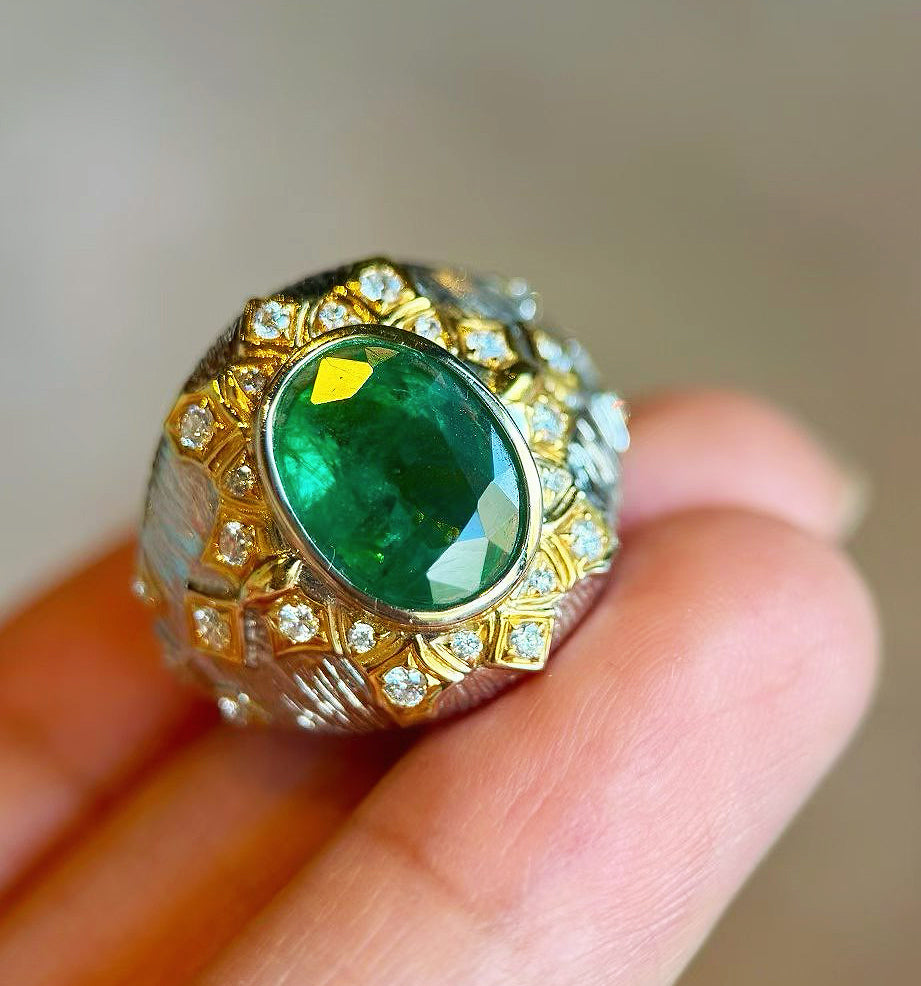 Vintage 18k Gold Diamond Emerald Ring (Item No. VT450）