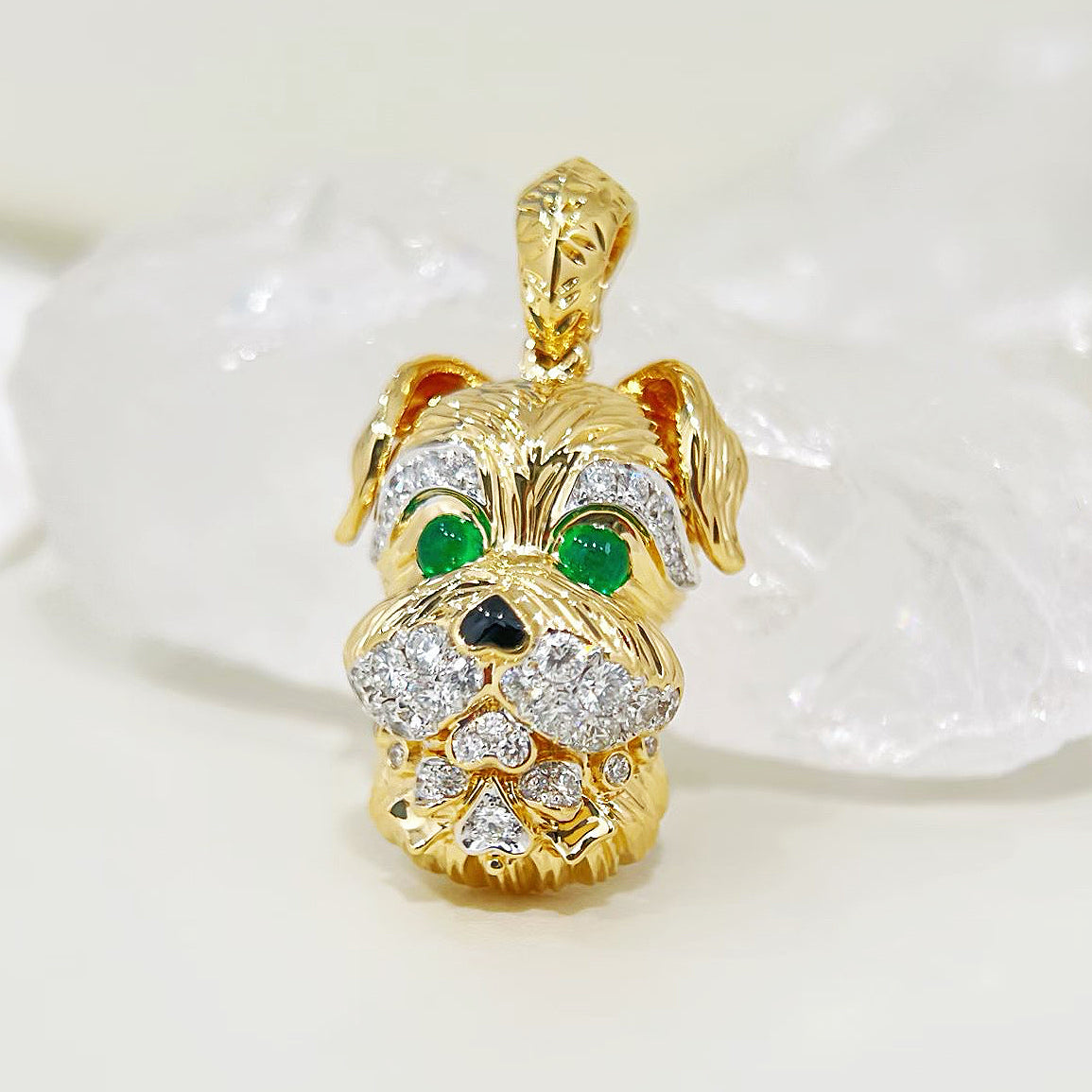 Schnauzer Vintage 18k Gold Diamond Pendant (Item No. VT460）