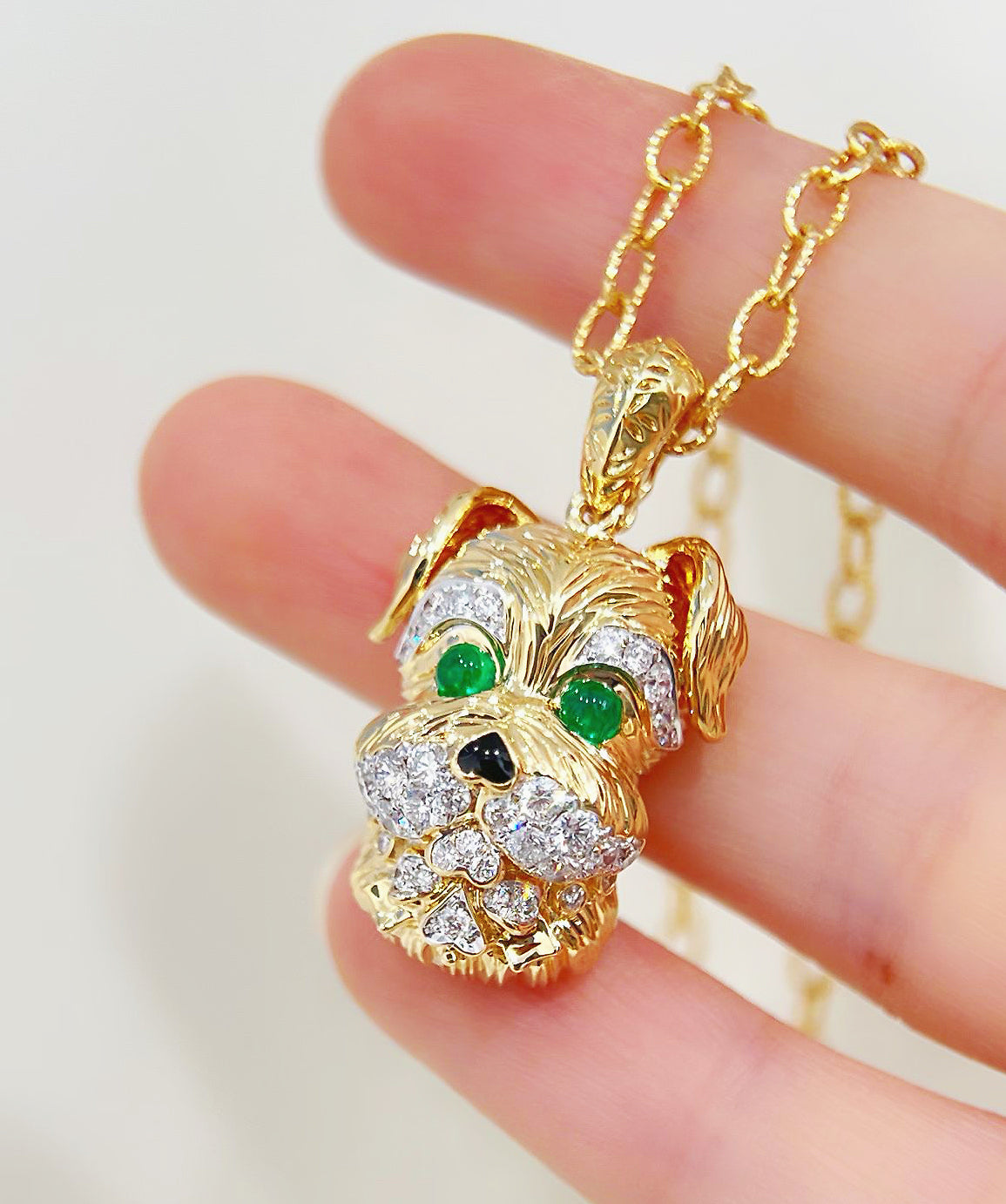 Schnauzer Vintage 18k Gold Diamond Pendant (Item No. VT460）