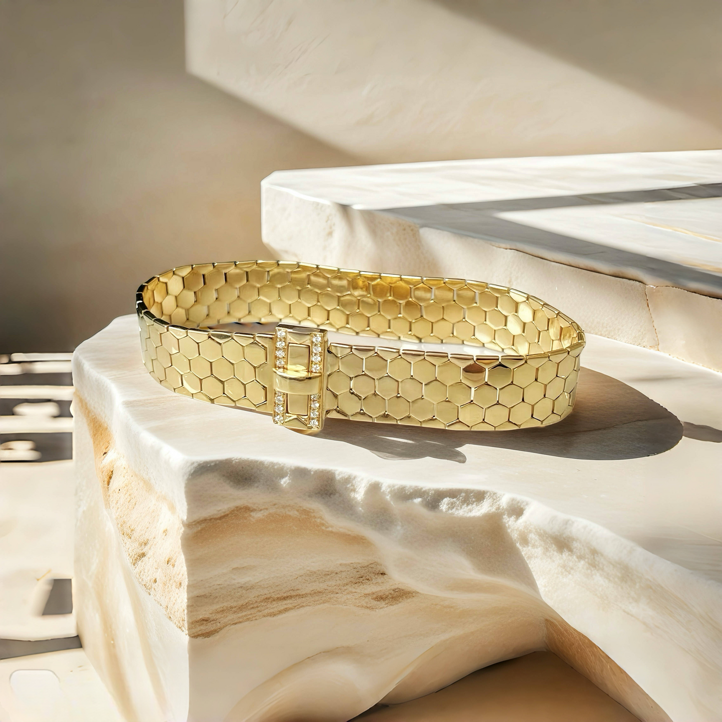 Vintage 18k Gold Diamond Bracelet (Item No. VT132）