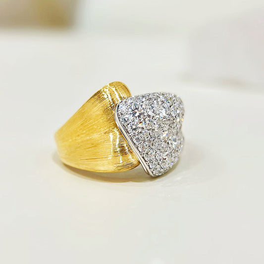 Vintage 18k Gold Diamond Ring (Item No. VT538）
