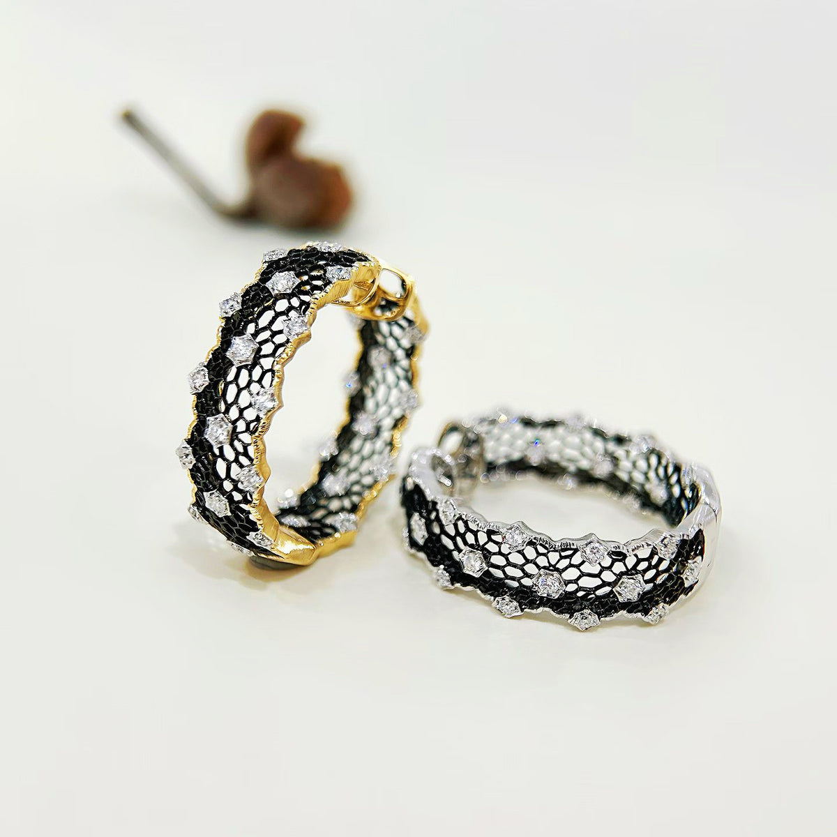 Vintage 18k Gold Diamond Earring (Item No. VT541）