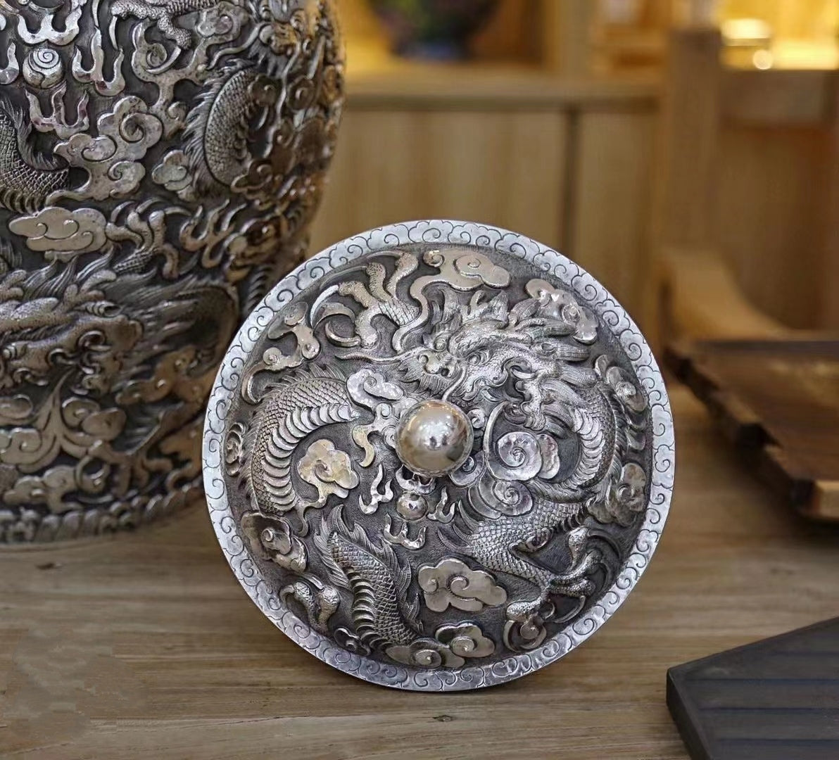 Nine Dragon Handengraved 999 Silver Liquor Barrel  (Item No.POT005)
