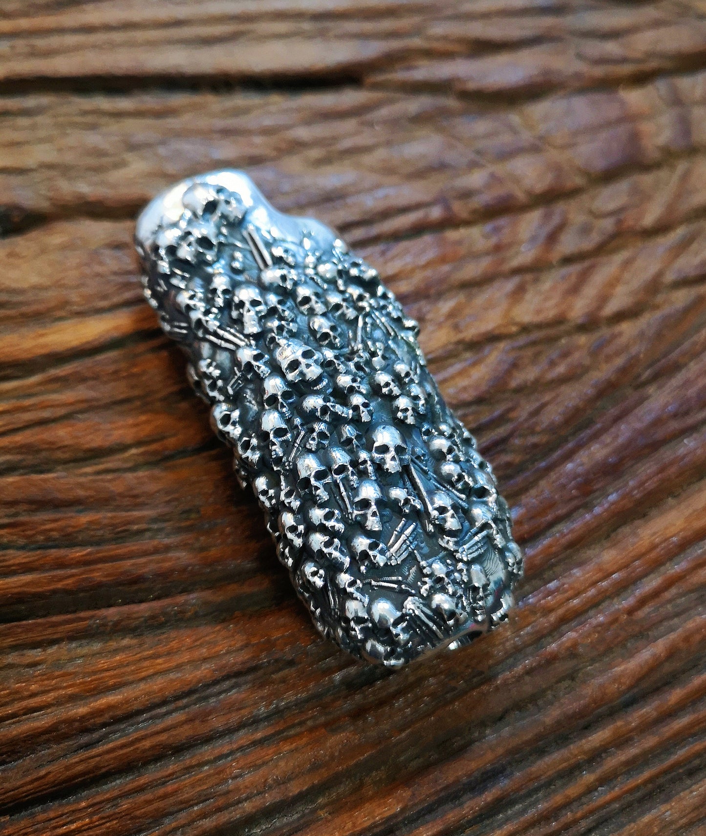 Gothic Burial Skull Silver Lighter Case (Item No. L0003) Tartaria Onlinestore