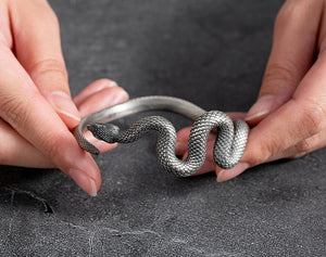 Snake Silver Bangle (Item No. B0142) Tartaria Onlinestore